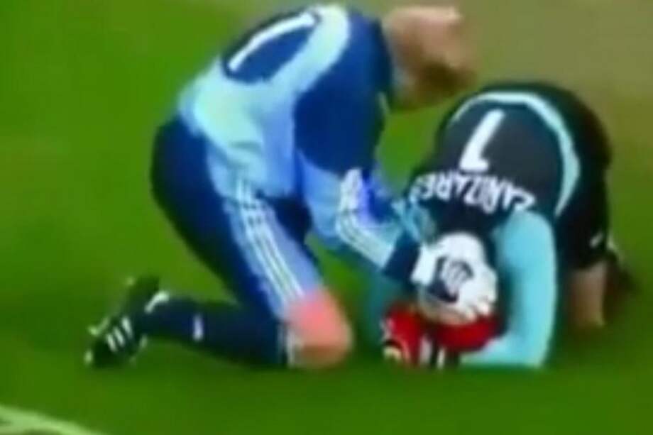 Deportistas dan ejemplo de humildad