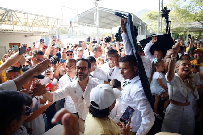 De la Espriella refuerza su presencia en las calles antes de su cierre de campaña