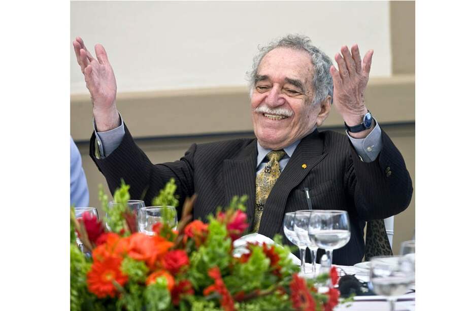 En noviembre de 2008, Gabo aparece en la celebración de los 80 años del escritor mexicano Carlos Fuentes. /AFP