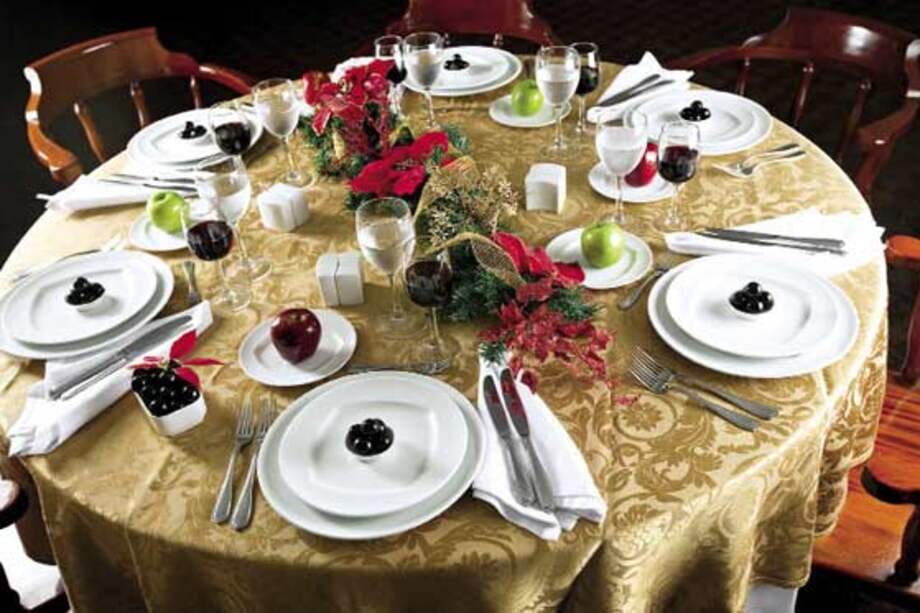 Vista su mesa para recibir la Navidad