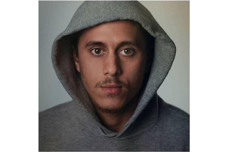 Canserbero fue reconocido por canciones como "Pensando en ti", "Es épico", "Maquiavélico" y "Mundo de piedra".