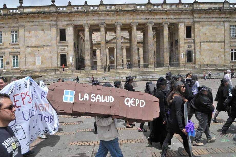 Profesionales de la salud marcharán hoy por las principales ciudades del país en contra de la reforma a la salud. / Archivo