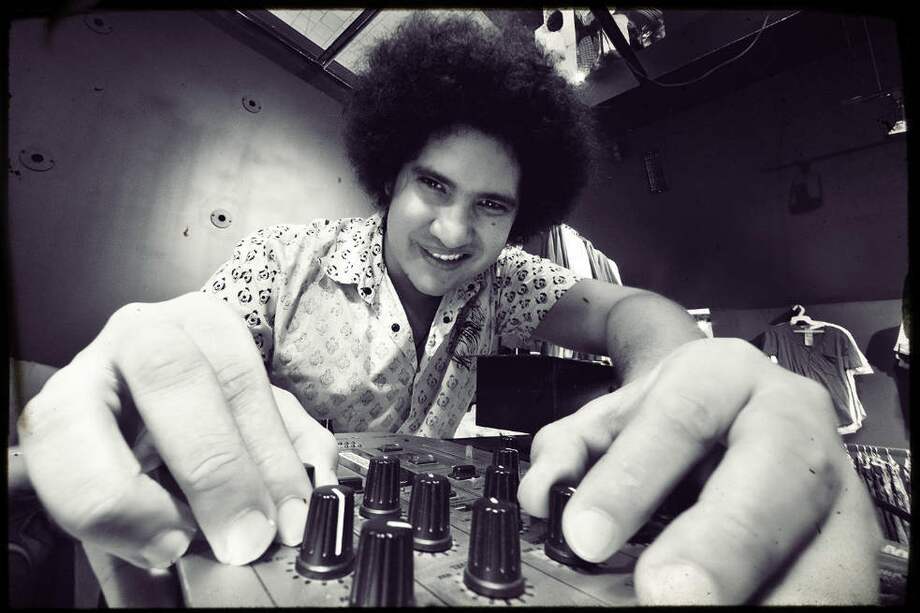 Pernett se encerró en su estudio como un ermitaño y se concentró en la realización del disco ‘The Caribbean Computer’. / Archivo particular