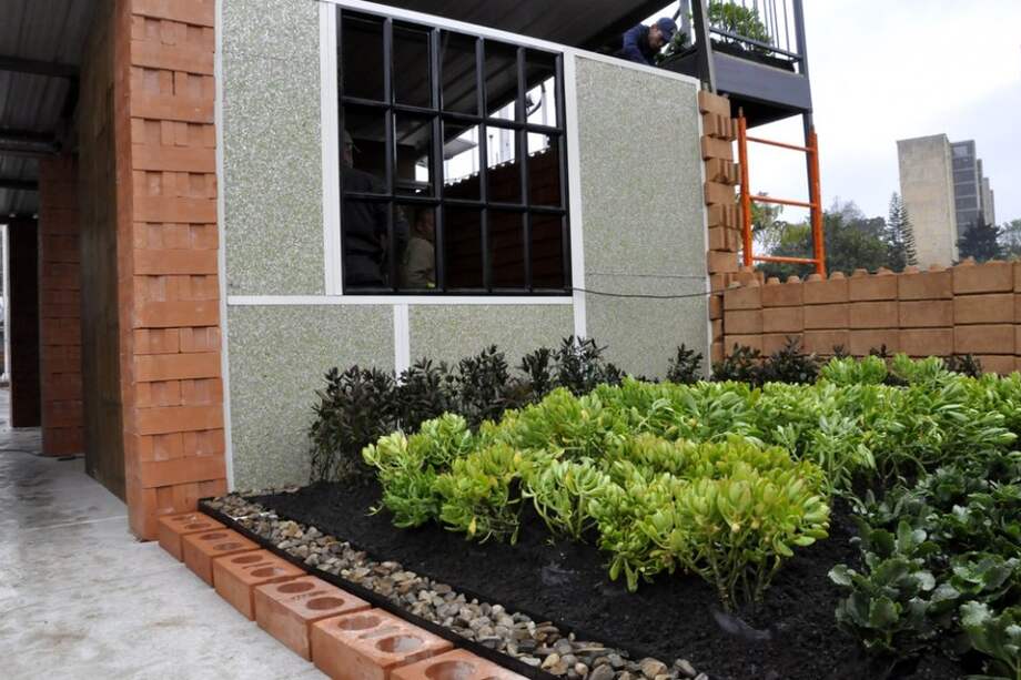 Modelo de vivienda hecho con ecomateriales y presentado en la Feria Smart City Expo Bogotá.