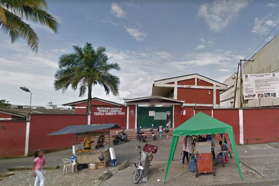 Los responsables, al parecer, serían jóvenes de otra institución educativa.