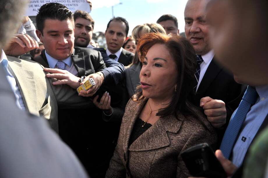 María Luisa Piraquive entrando al búnker de la Fiscalía. / Andrés Torres - El Espectador