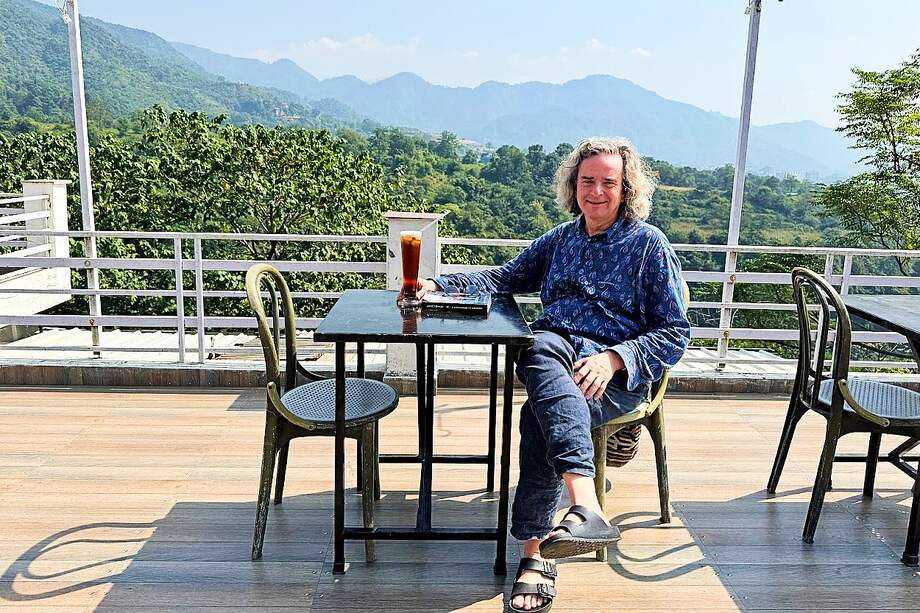 Después de su reciente recorrido en bicicleta por Europa, Alejandro López emprende, esta vez solo, un viaje a la India a practicar yoga. Aquí al comienzo de su aventura, que contará en crónicas para El Espectador.