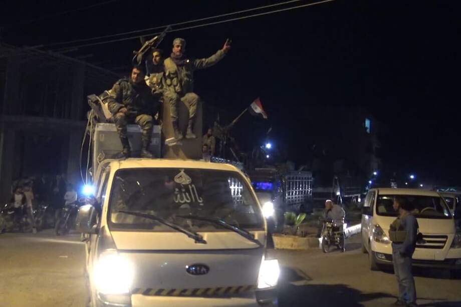 Tropas sirias vigilan la frontera con Turquía. / AFP