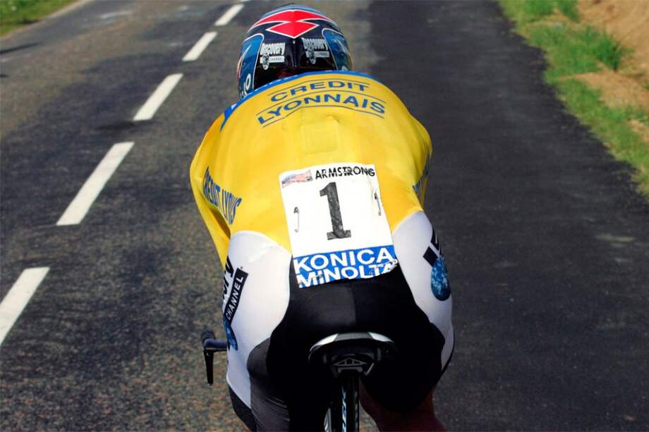 A Lance Armstrong se le vino el mundo del ciclismo encima / AFP