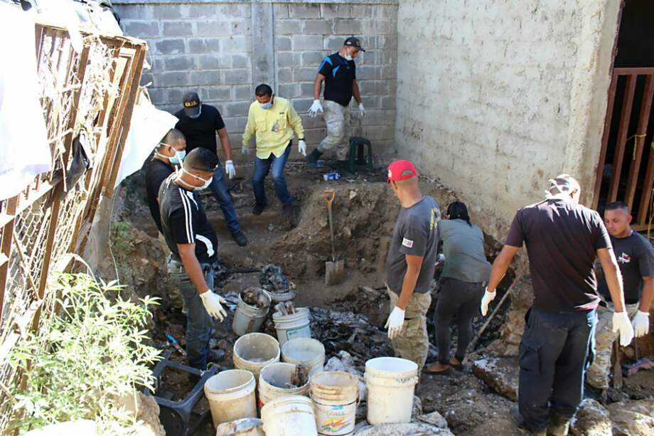 Suben a 14 los muertos hallados en desalojada prisión venezolana