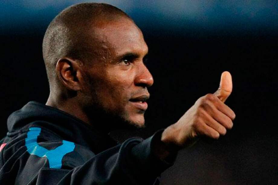 Abidal vuelve a una convocatoria del Barcelona un año después del trasplante