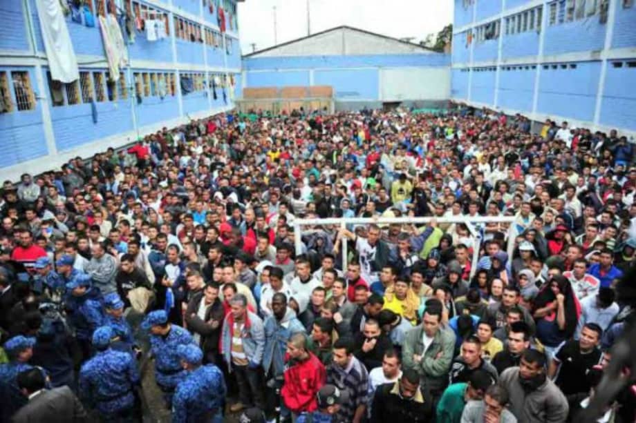 Alarma por hacinamiento en cárcel de Cali