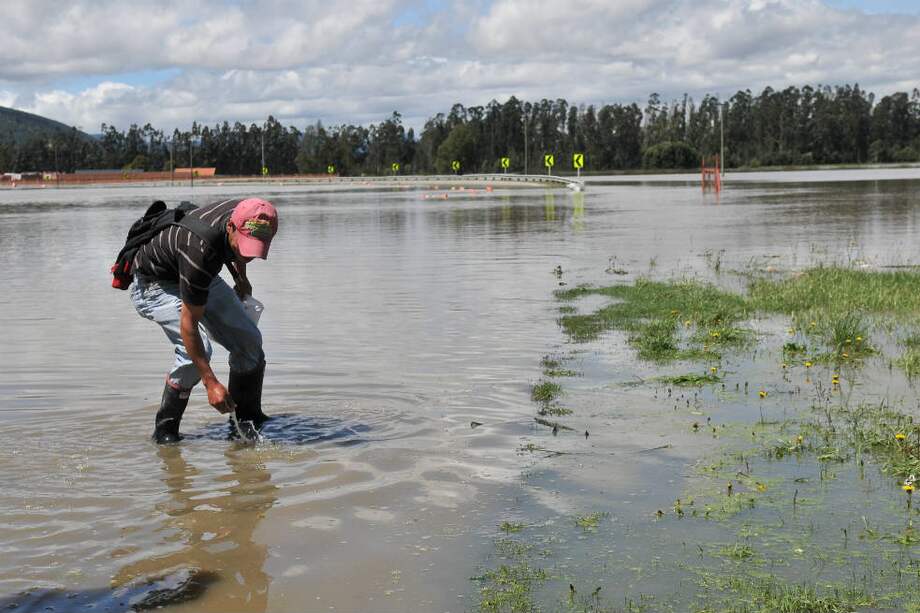 La urbanización de las rondas del río Bogotá ha causado graves inundaciones tanto en la ciudad como en municipios como Chía, lugar de esta imagen. / Archivo