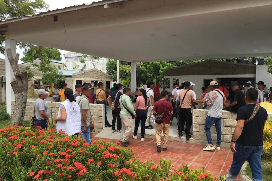 La Gobernación brinda ayuda humanitaria a los desplazados.