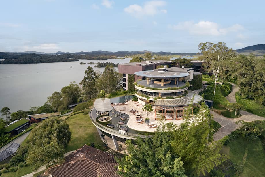 The Brown, el primer refugio de lujo en Guatapé, Antioquia.