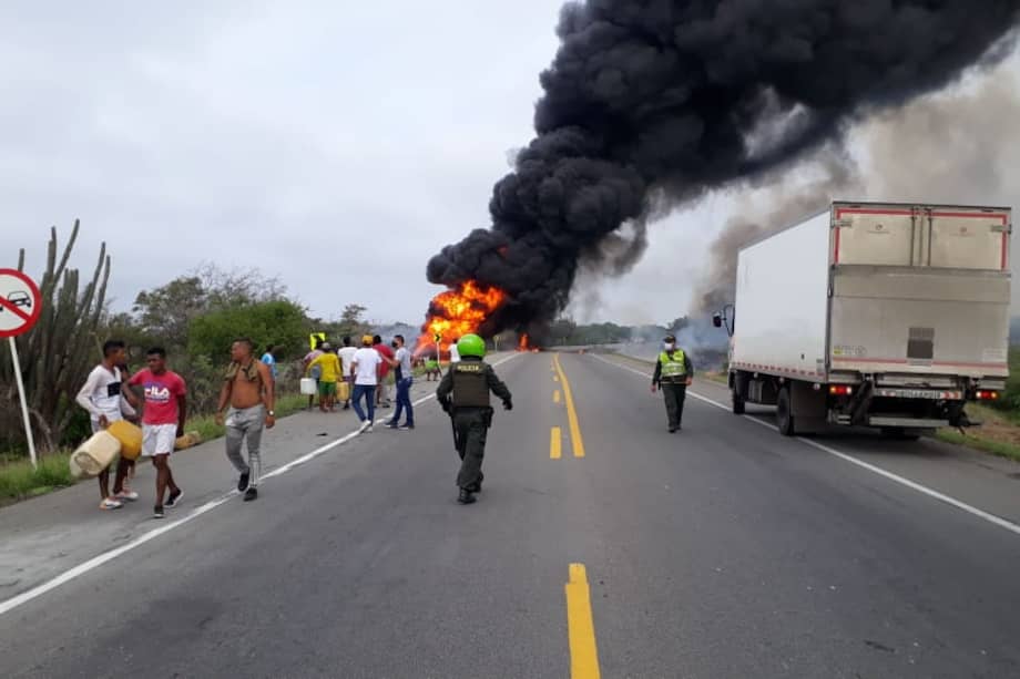 El conductor del vehículo cuenta que perdió el control cuando un animal se le atravesó en la vía.