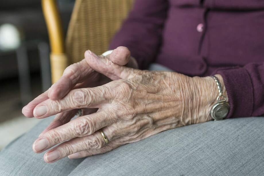 María Nelly es una de las pacientes con alzheimer hereditario de Antioquía (Colombia) que participa en el estudio de esta enfermedad liderado por Francisco Lopera. / Pixabay (Imagen referencia)