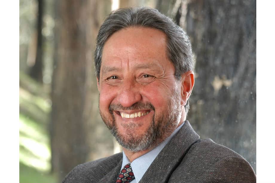 Ángel Marcel, es el seudónimo de Pompilio Iriarte Cadena, un catedrático y poeta a quien se le ha reconocido su obra con primera mención de honor en el primer concurso hispanoamericano Octavio Paz en el 88. También ganó el Primer premio nacional de poesía de la Universidad del Valle en el 89. / Cortesía