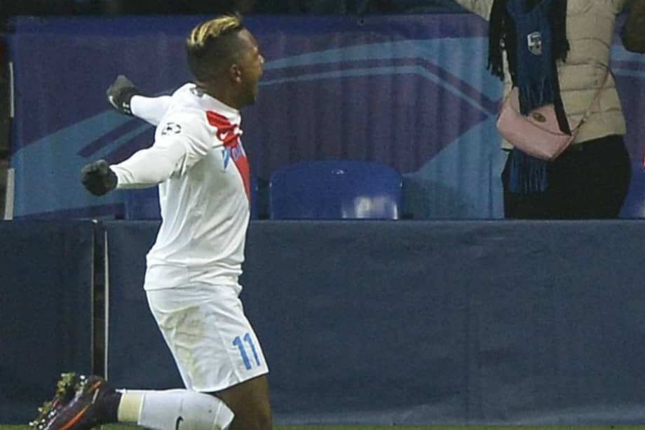 El colombiano José Heriberto Izquierdo celebra el gol que marcó este martes en la Liga de Campeones. / EFE