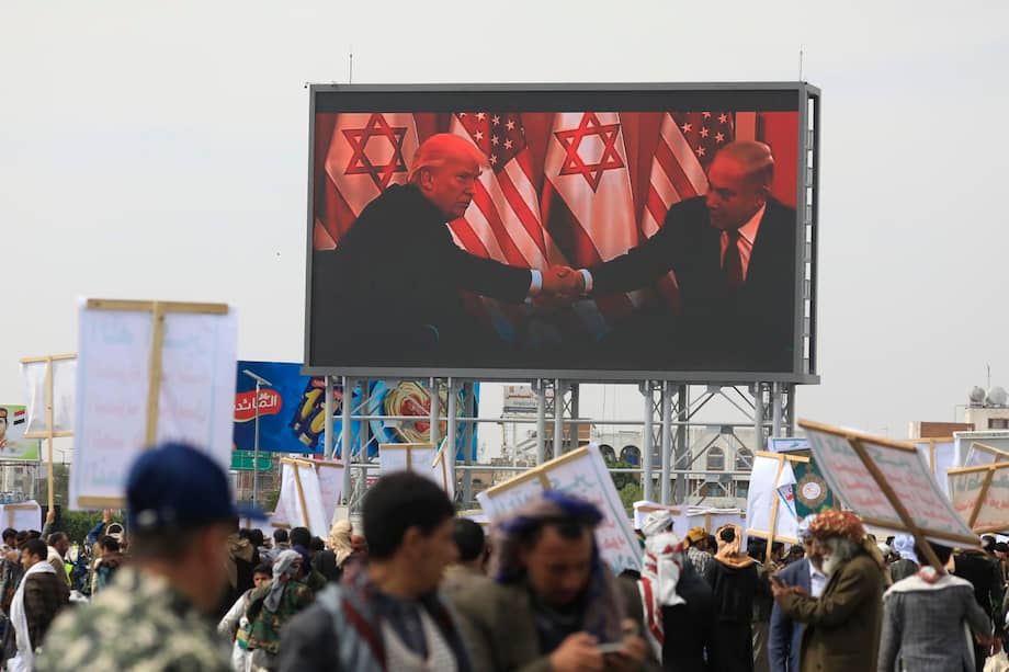 "Si Trump quiere forjar la paz en Medio Oriente, Estados Unidos no debe convertirse en el rehén de Netanyahu ni en el chivo expiatorio de Irán": Thomas L. Friedman.