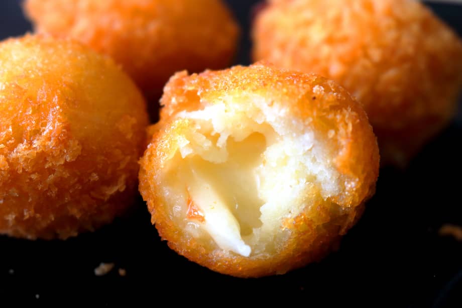Estas papas con queso son ideales como entrada o como acompañante de cualquier carne.