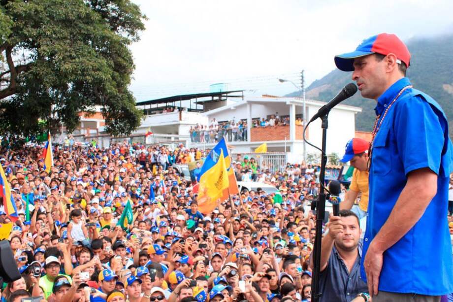 Capriles asegura que "haría añicos" a Maduro en un debate