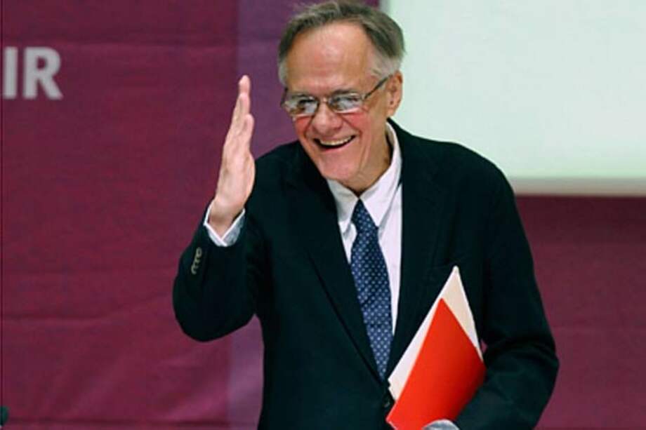 El escritor Fernando Vallejo cuando recibió el Premio Internacional de la Feria del Libro de Guadalajara en 2011.