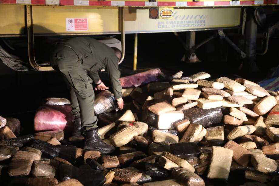 El hallazgo fue dentro de un camión que estaba en el sector de San Andresito de la 38, ubicado en la localidad de Puente Aranda.