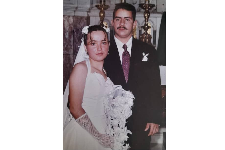 Arles Edison Guzmán y Luz Enith Franco se conocieron en Comuna 13 y llevaban dos años de casado cuando desaparecieron a Guzmán.