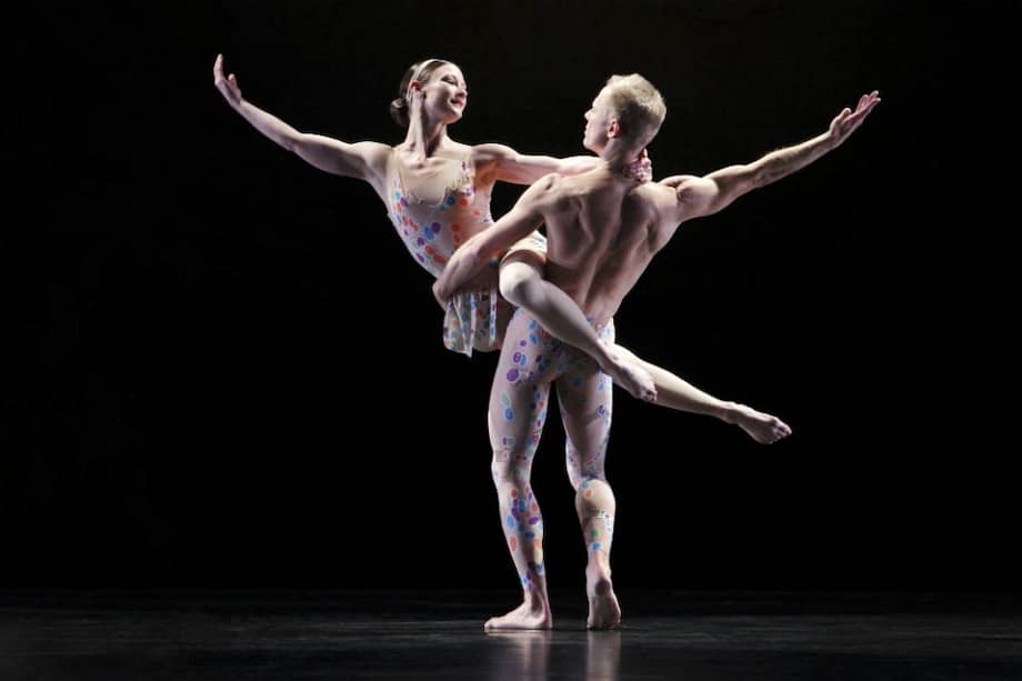 Michael Trusnovec protagoniza el montaje “Spindrift”, de la Paul Taylor Dance Company. / Cortesía Teatro Mayor.