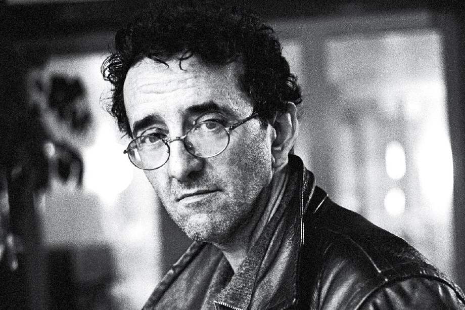Una de las imágenes más conocidas de Roberto Bolaño, autor de más de una veintena de libros, entre los cuales se destaca la novela “Los detectives salvajes”, ganadora del Premio Herralde.