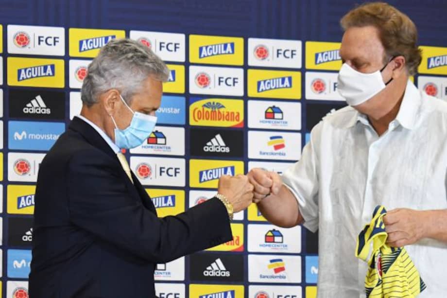 Reinaldo Rueda y Ramón Jesurún, presidente de la FCF.