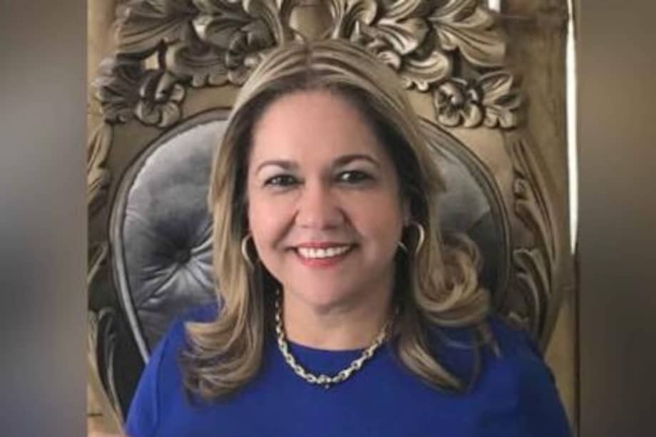 La Sala decidió acusarla por los delitos de corrupción de sufragante, falsedad en documento privado y fraude procesal.