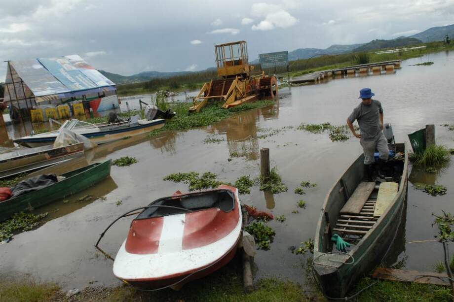 Según la Corporación Autónoma Regional, la laguna de Fúquene ha perdido el 80% de su capacidad de almacenamiento debido a la desecación y la contaminación. / Archivo