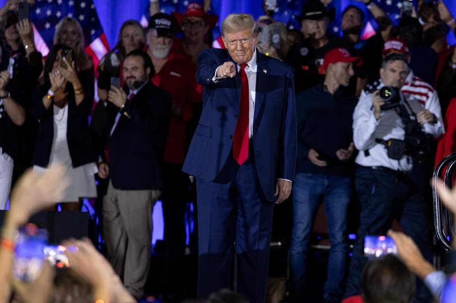 Donald Trump en un mitin durante su 78 cumpleaños en el Club 47 en Florida, Estados Unidos.