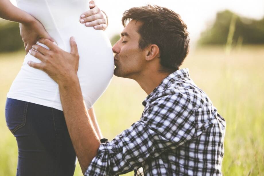Los papás también deben prepararse para el embarazo