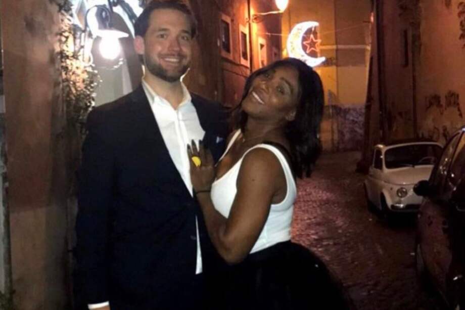 Serena William subió esta foto a Instagram, junto a su prometido Alexis Ohanian.