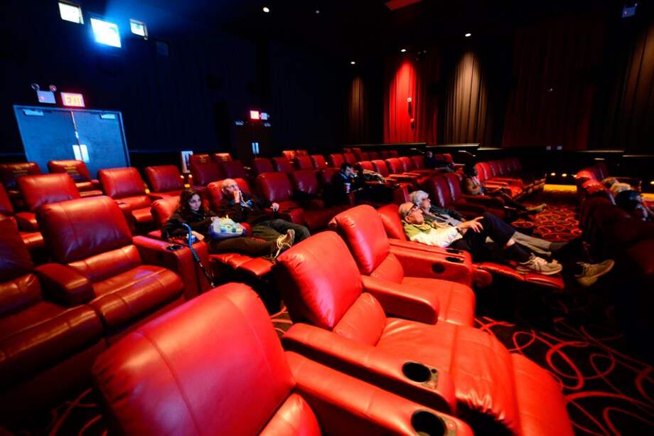 En el mundo existen 127.688 cines que ya se han pasado al formato digital. / AFP