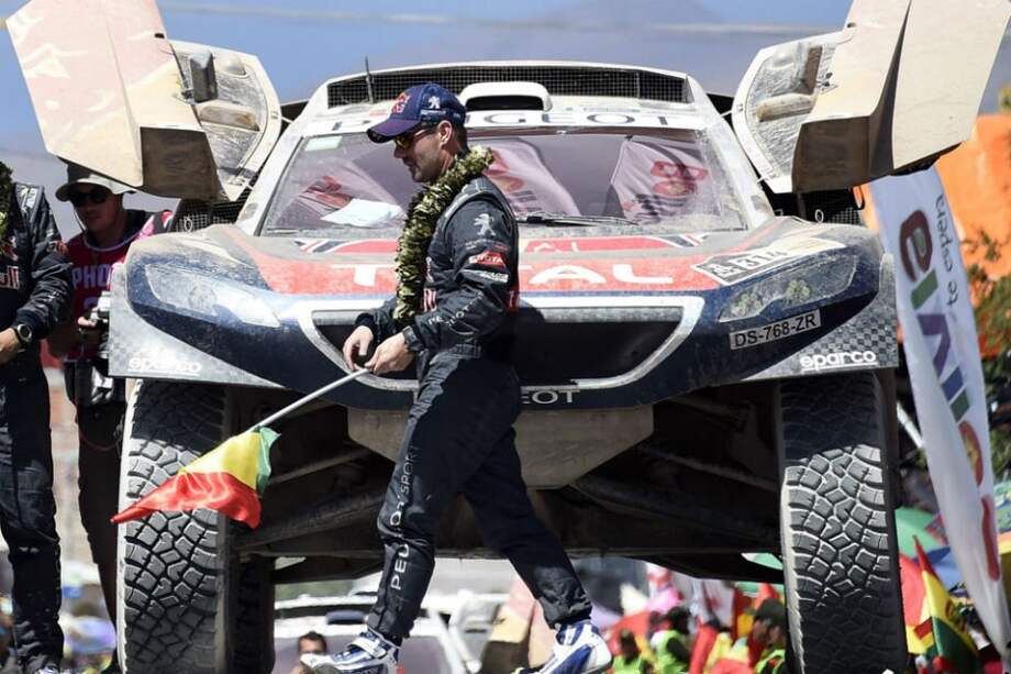 Sebastien Loeb, piloto de Peugeot en el rally Dakar 2016. / AFP