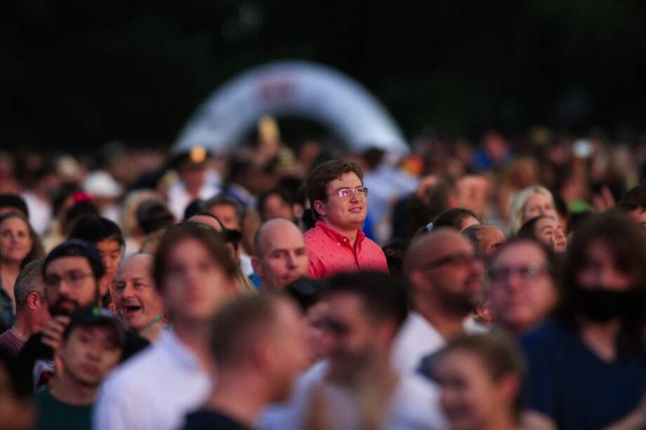 El uso de mascarillas no era obligatorio en este evento al aire libre, excepto para los niños no inmunizados.
