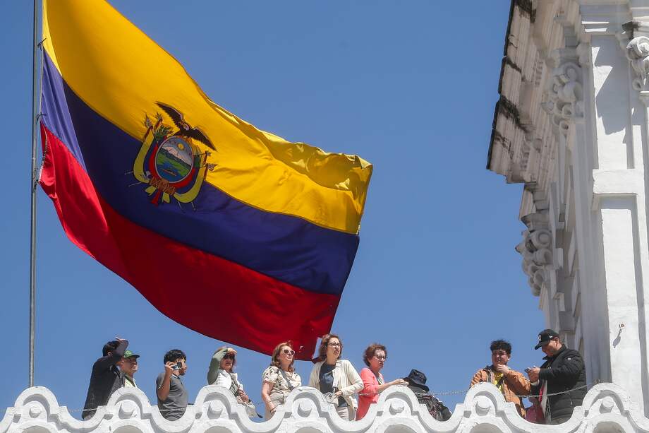 Este documento busca facilitar muchos procesos de tramites para las personas y aumentar la seguridad de los ciudadanos.