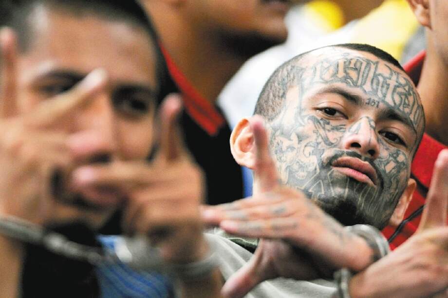 En Honduras se viven desplazamientos “gota a gota” en áreas urbanas, por el control de pandillas como la Mara Salvatrucha y el Barrio 18. / EFE