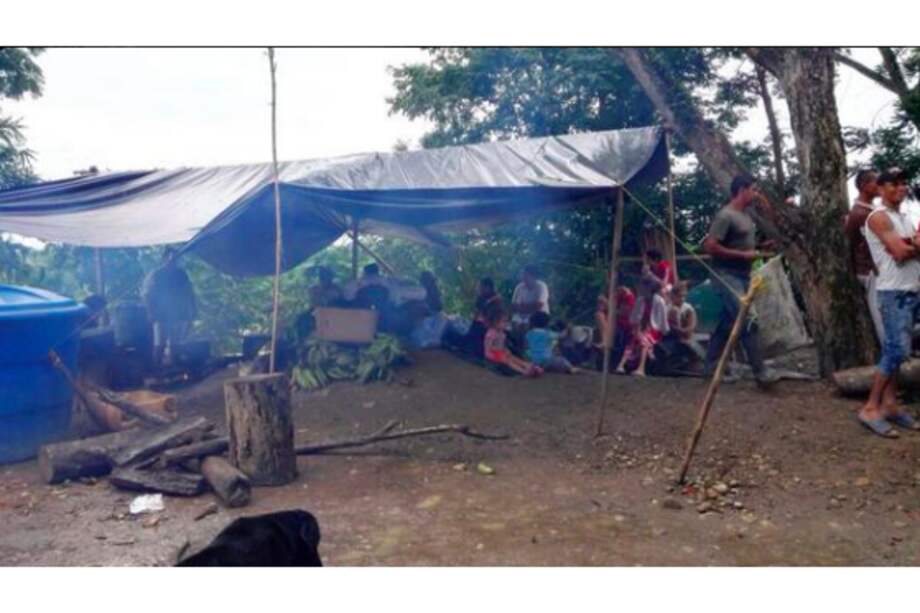 Familias afectadas por inundaciones producto de la acción de la Occidental. / Twitter.com/@diegoamartinezc