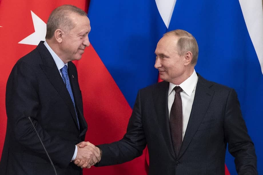 Los presidentes de Turquía, Recep Tayyip Erdogan, y Rusia, Vladimir Putin, durante su reunión bilateral del 5 de marzo de 2020 en Moscú. / AFP