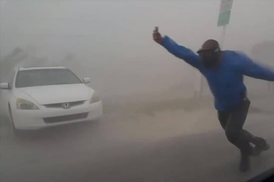 Video - Meteorólogo se metió en el ojo del huracán Irma