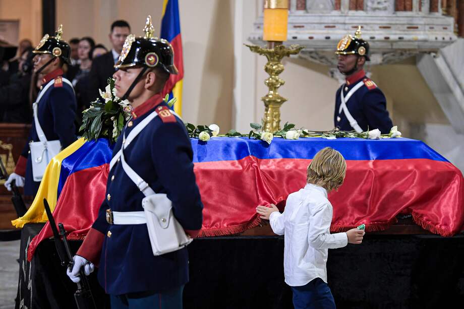 “El asesinato de Miguel Uribe Turbay, sus exequias y entierro mostraron, a escala, los significados del odio”: Reinaldo Spitaletta.