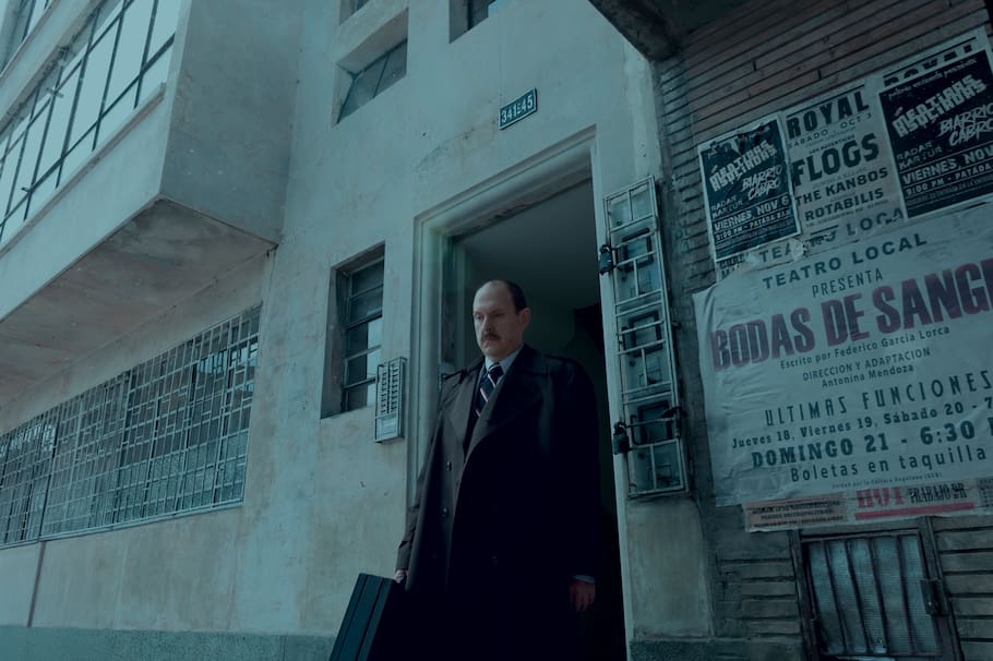 Estado de Fuga. Andrés Parra as Jeremías in Estado de Fuga. Cr. Juan Pablo Gutiérrez / Netflix © 2025