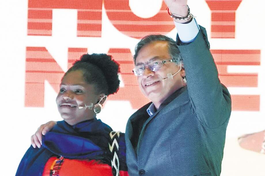 Gustavo Petro y su fórmula vicepresidencial Francia Márquez.