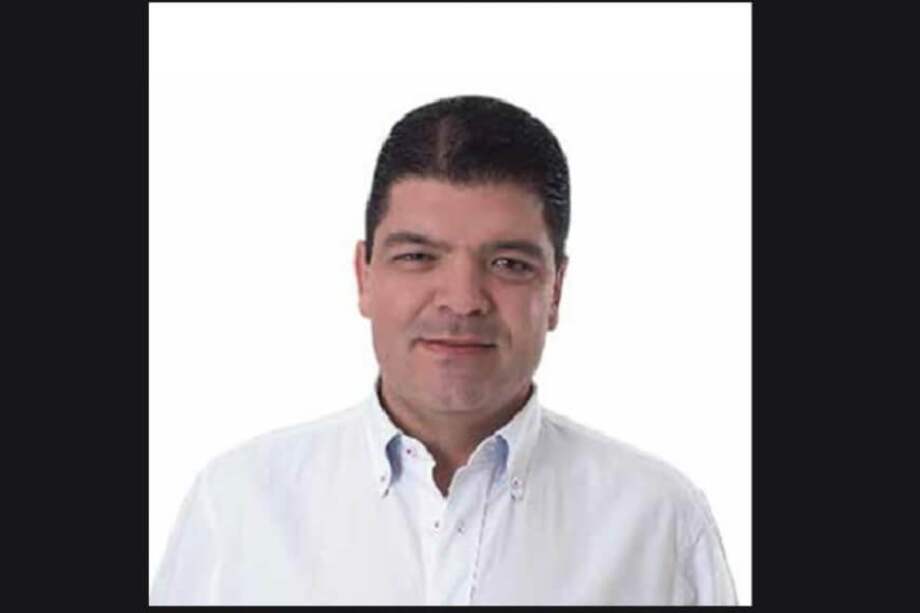 Según comunicó su familia, Juan Diego Gómez, senador del Partido Conservador, será dado de alta y llevado a su casa para continuar con su recuperación. / Tomado de su cuenta oficial de Twitter.