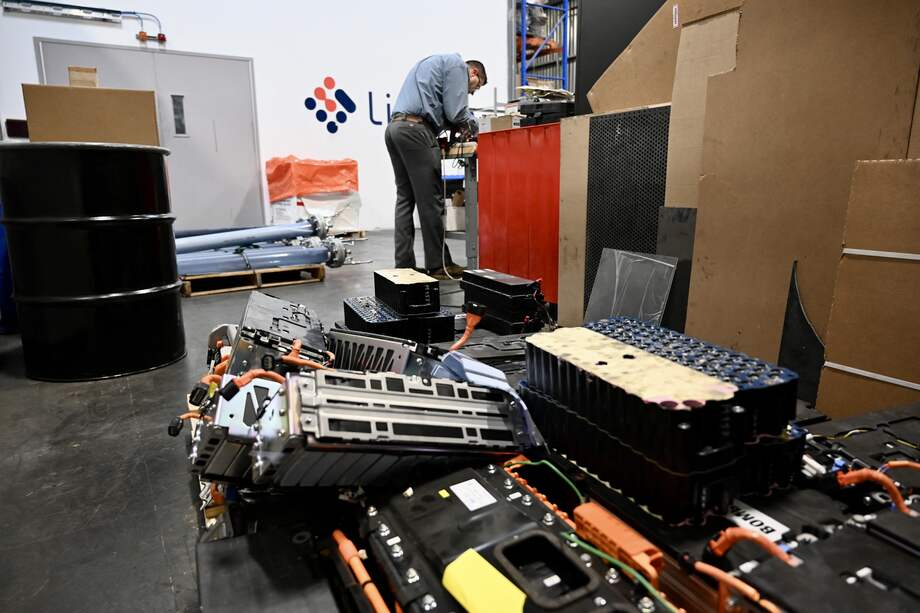 Canadá está apostando por los vehículos con batería eléctrica. (Mathiew LEISER / AFP)